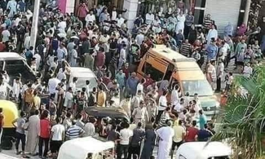 قصة الفتاة والعجوز